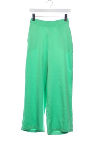 Дамски панталон Vero Moda, Размер XS, Цвят Зелен, Цена 27,00 лв.
