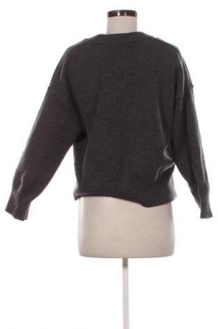 Дамски пуловер Bershka, Размер S, Цвят Сив, Цена 16,99 лв.