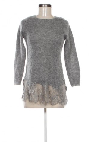 Dámský svetr Guess, Velikost S, Barva Šedá, Cena  861,00 Kč