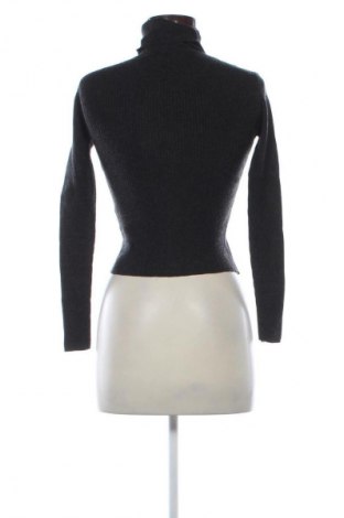Dámský svetr Pull&Bear, Velikost S, Barva Šedá, Cena  371,00 Kč