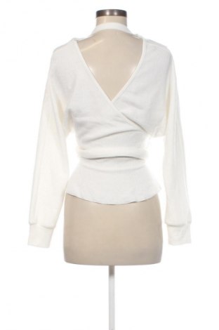 Дамски пуловер SHEIN, Размер M, Цвят Бял, Цена 15,99 лв.