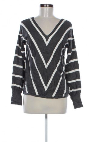 Дамски пуловер Unbranded, Размер M, Цвят Многоцветен, Цена 20,99 лв.