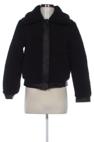 Dámský kabát  Decjuba, Velikost S, Barva Černá, Cena  2 749,00 Kč