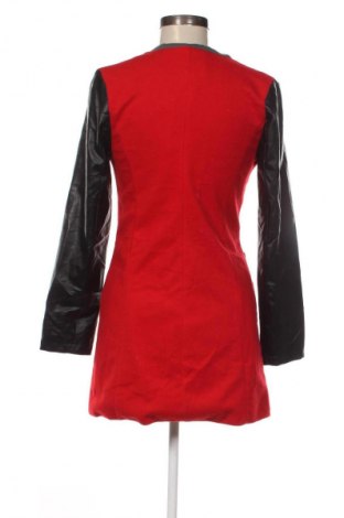 Дамско палто Unbranded, Размер S, Цвят Червен, Цена 14,99 лв.