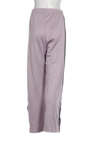 Дамско спортно долнище Adidas, Размер XL, Цвят Пепел от рози, Цена 40,99 лв.