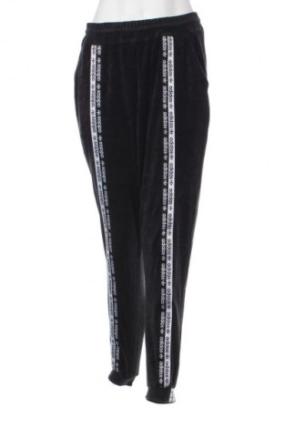 Дамско спортно долнище Adidas Originals, Размер S, Цвят Черен, Цена 49,99 лв.