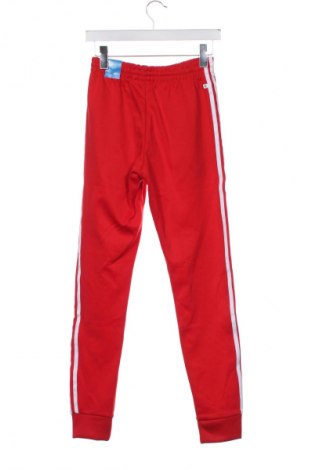 Damskie spodnie sportowe Adidas Originals, Rozmiar XS, Kolor Czerwony, Cena 200,99 zł