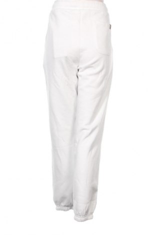 Дамско спортно долнище Alpha Industries, Размер L, Цвят Бял, Цена 93,99 лв.