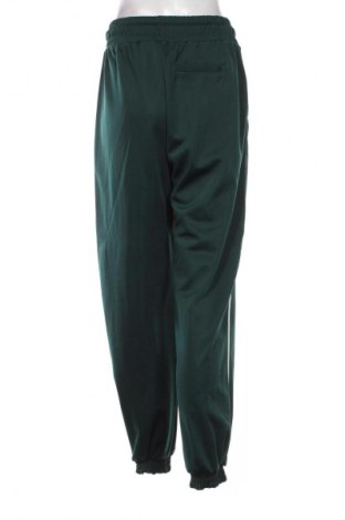 Női sport nadrág Bershka, Méret M, Szín Zöld, Ár 3 189 Ft