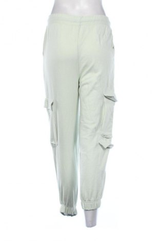 Dámské tepláky Bershka, Velikost S, Barva Zelená, Cena  367,00 Kč