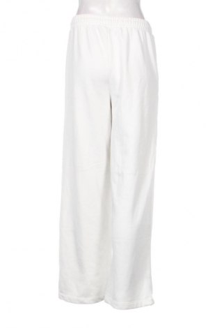Damen Sporthose Bershka, Größe M, Farbe Weiß, Preis € 15,99