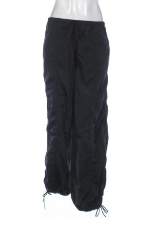 Damskie spodnie sportowe H&M Divided, Rozmiar S, Kolor Czarny, Cena 105,70 zł