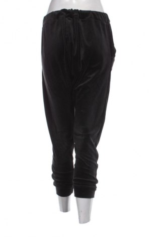 Дамско спортно долнище NEW COLLECTION, Размер M, Цвят Черен, Цена 86,41 лв.