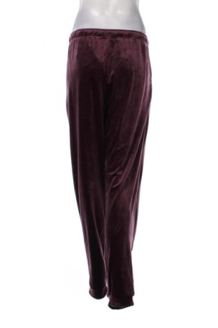 Pantaloni trening de femei Unbranded, Mărime XL, Culoare Mov, Preț 76,00 Lei