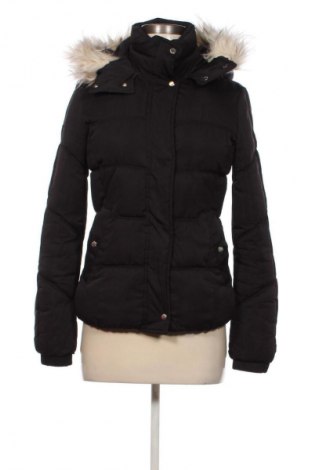 Dámská bunda  Bershka, Velikost S, Barva Černá, Cena  519,00 Kč