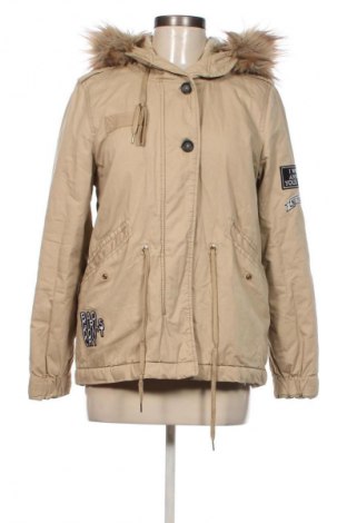 Дамско яке Bershka, Размер S, Цвят Бежов, Цена 41,99 лв.
