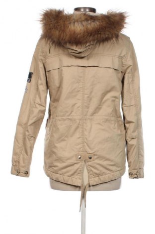 Дамско яке Bershka, Размер S, Цвят Бежов, Цена 41,99 лв.