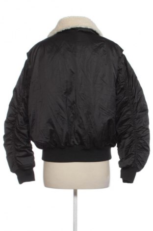 Dámska bunda  Bershka, Veľkosť XS, Farba Čierna, Cena  56,95 €