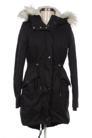 Дамско яке Bershka, Размер XS, Цвят Черен, Цена 53,99 лв.