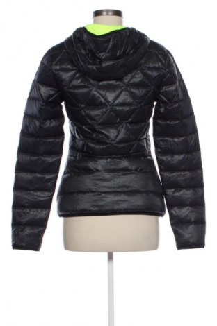 Γυναικείο μπουφάν Nike, Μέγεθος S, Χρώμα Μαύρο, Τιμή 24,99 €