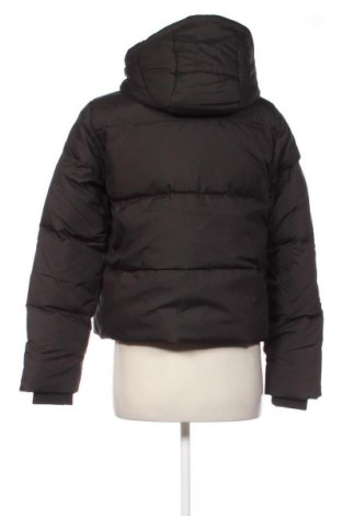 Дамско яке ONLY, Размер XS, Цвят Черен, Цена 93,99 лв.