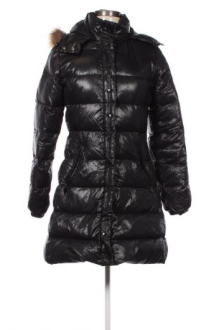 Dámska bunda  United Colors Of Benetton, Veľkosť M, Farba Čierna, Cena  49,95 €