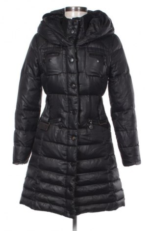 Dámská bunda  United Colors Of Benetton, Velikost M, Barva Černá, Cena  999,00 Kč