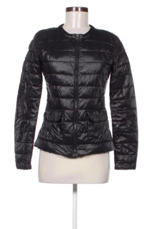 Kurtka damska United Colors Of Benetton, Rozmiar S, Kolor Czarny, Cena 238,83 zł