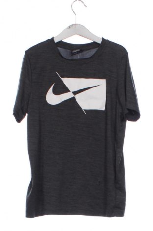 Kinder T-Shirt Nike, Größe 9-10y/ 140-146 cm, Farbe Mehrfarbig, Preis 8,99 €