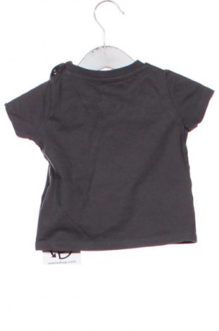 Kinder T-Shirt Unbranded, Größe 3-6m/ 62-68 cm, Farbe Grau, Preis 4,99 €