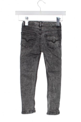Kinderjeans Guess, Größe 4-5y/ 110-116 cm, Farbe Mehrfarbig, Preis 16,99 €