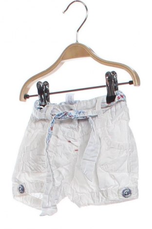 Детски къс панталон Baby Club, Размер 6-9m/ 68-74 см, Цвят Бял, Цена 14,00 лв.