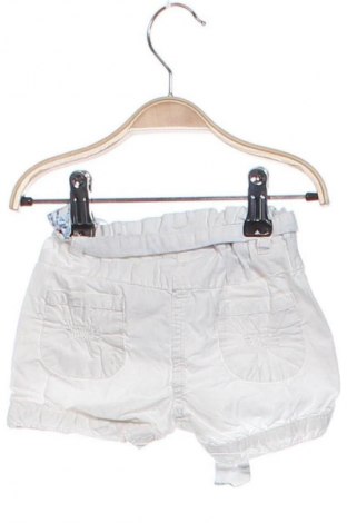 Детски къс панталон Baby Club, Размер 6-9m/ 68-74 см, Цвят Бял, Цена 14,00 лв.