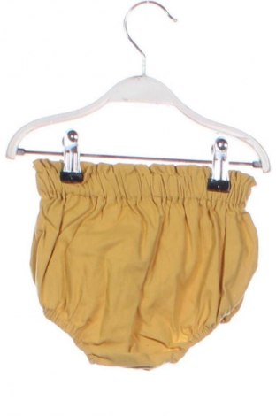 Kinder Shorts Unbranded, Größe 6-9m/ 68-74 cm, Farbe Gelb, Preis 6,99 €