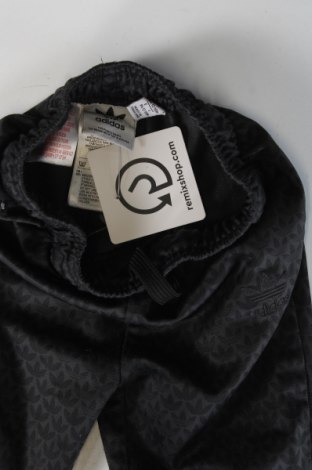 Детски спортен екип Adidas Originals, Размер 12-18m/ 80-86 см, Цвят Многоцветен, Цена 48,88 лв.