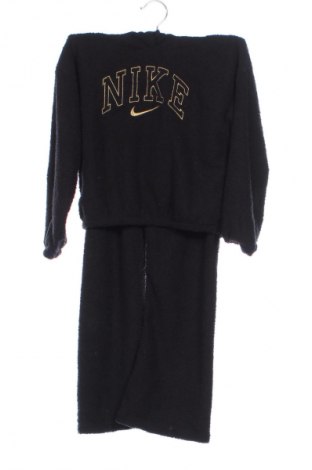 Kinder Sportanzug Nike, Größe 5-6y/ 116-122 cm, Farbe Schwarz, Preis 57,99 €