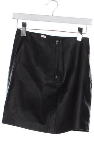 Кожена пола H&M Divided, Размер XS, Цвят Черен, Цена 19,00 лв.