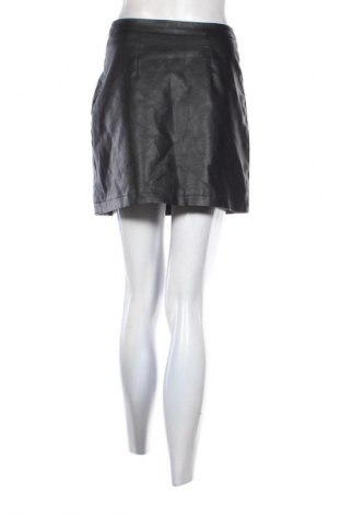 Кожена пола Primark, Размер S, Цвят Черен, Цена 12,99 лв.