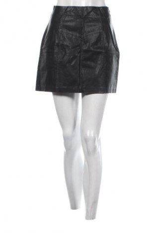 Kožená sukně  Stradivarius, Velikost S, Barva Černá, Cena  241,00 Kč