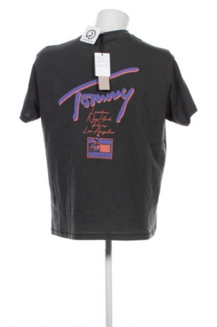 Мъжка тениска Tommy Jeans, Размер M, Цвят Сив, Цена 77,99 лв.
