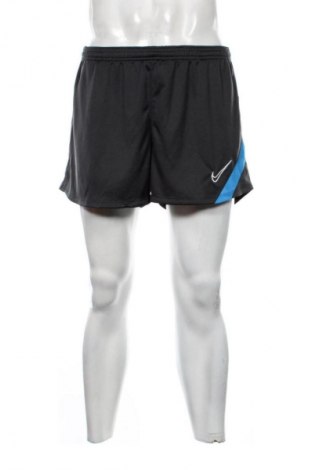 Ανδρικό κοντό παντελόνι Nike, Μέγεθος M, Χρώμα Πολύχρωμο, Τιμή 17,00 €