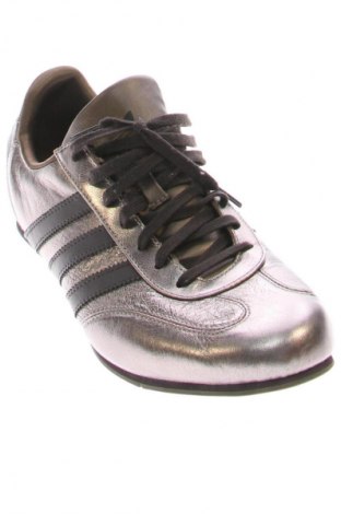 Încălțăminte bărbătească Adidas, Mărime 42, Culoare Argintiu, Preț 434,21 Lei