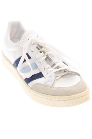 Încălțăminte bărbătească Adidas Originals, Mărime 42, Culoare Multicolor, Preț 434,21 Lei