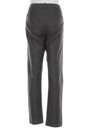 Мъжки панталон Guess, Размер L, Цвят Сив, Цена 75,00 лв.