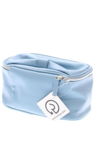 Несесер NIVEA, Цвят Син, Цена 10,99 лв.