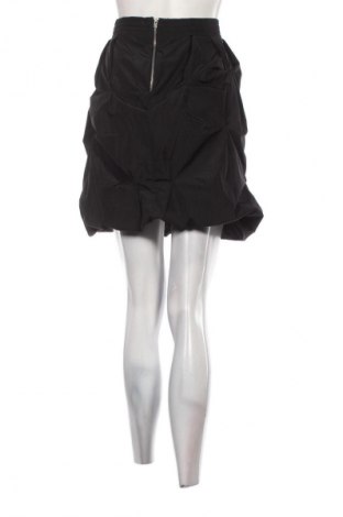 Пола Alessa, Размер S, Цвят Черен, Цена 41,00 лв.