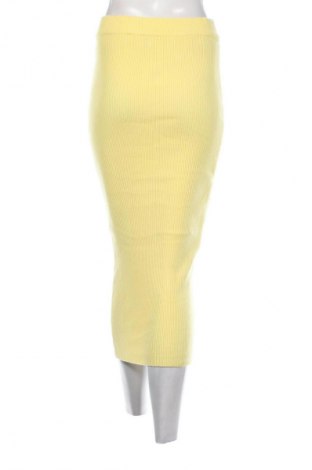 Пола Bae., Размер M, Цвят Жълт, Цена 22,99 лв.