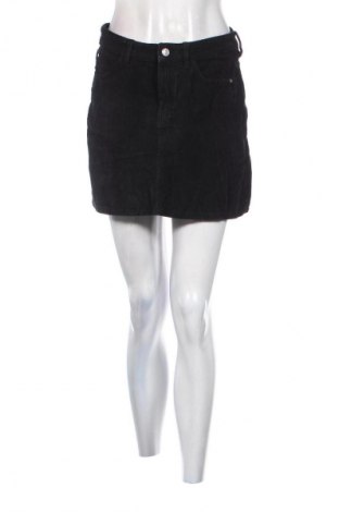 Szoknya Bershka, Méret M, Szín Fekete, Ár 1 429 Ft