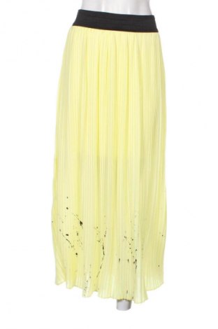 Пола Disney, Размер S, Цвят Жълт, Цена 19,99 лв.