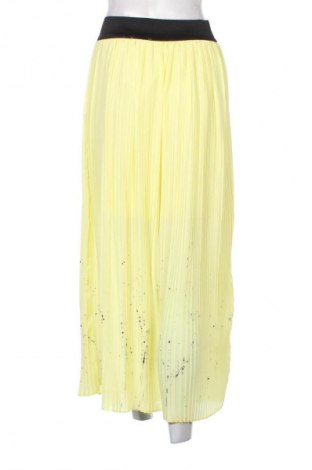 Пола Disney, Размер S, Цвят Жълт, Цена 19,99 лв.